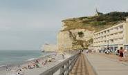 Etretat plage.jpg