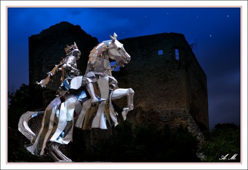 Le chevalier dans la nuit