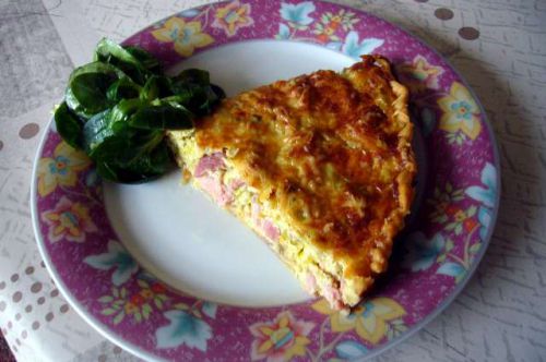 Tarte poireau jambon . Mâche