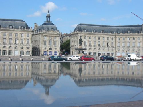BORDEAUX - Place de la Bourse et Miroir d'eau.