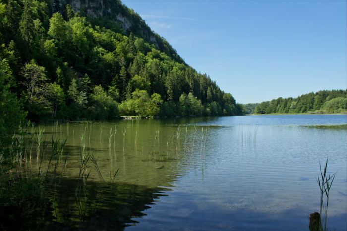 Lac du Petit Maclu en été.