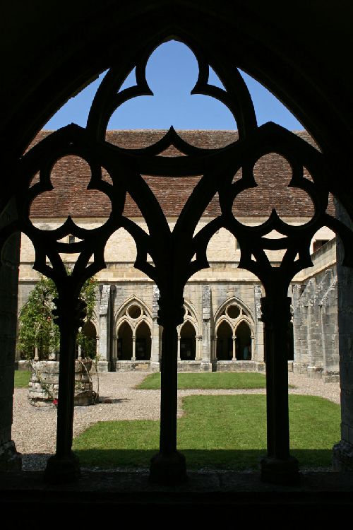 Vue sur le jardin du cloître