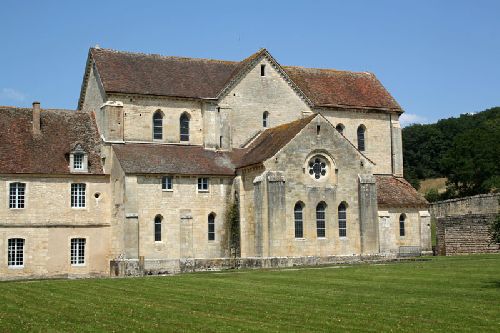 Vue générale du chevet depuis les jardins