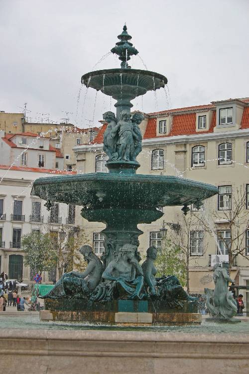 Les fontaines de la place du Rossio
