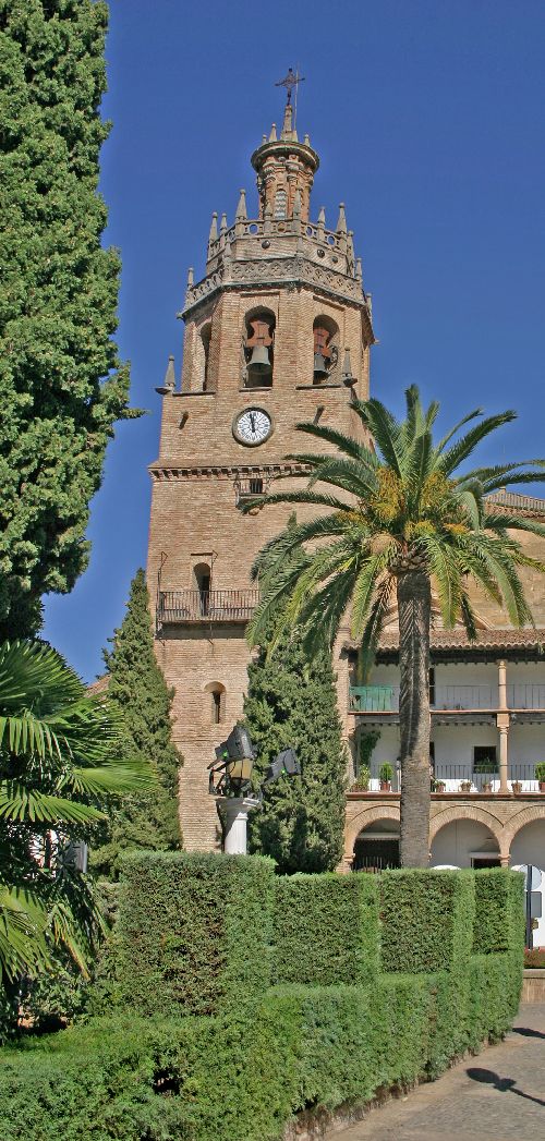 Ronda, l'ancien minaret transformé en clocher au 14 ème siècle