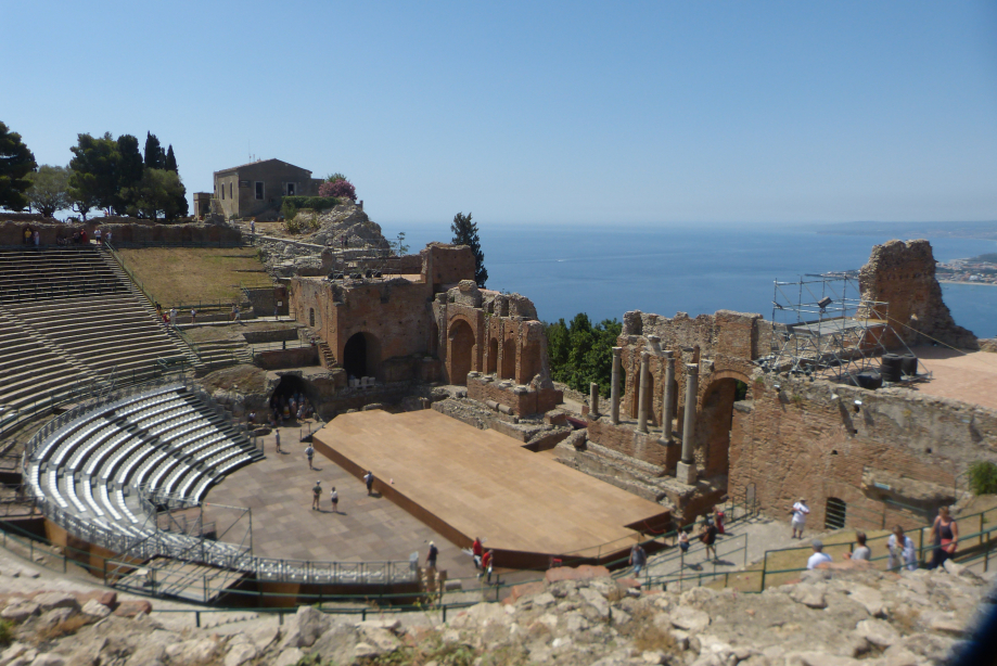 Taormina domine la mer