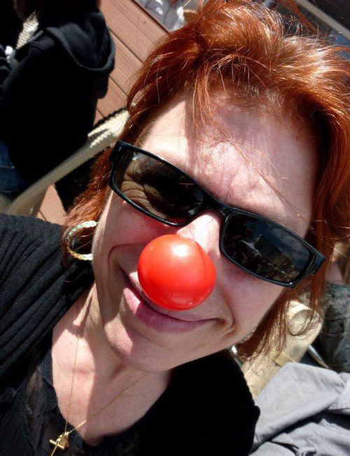 Sara Do clown by  Nathalie ThétrAiles