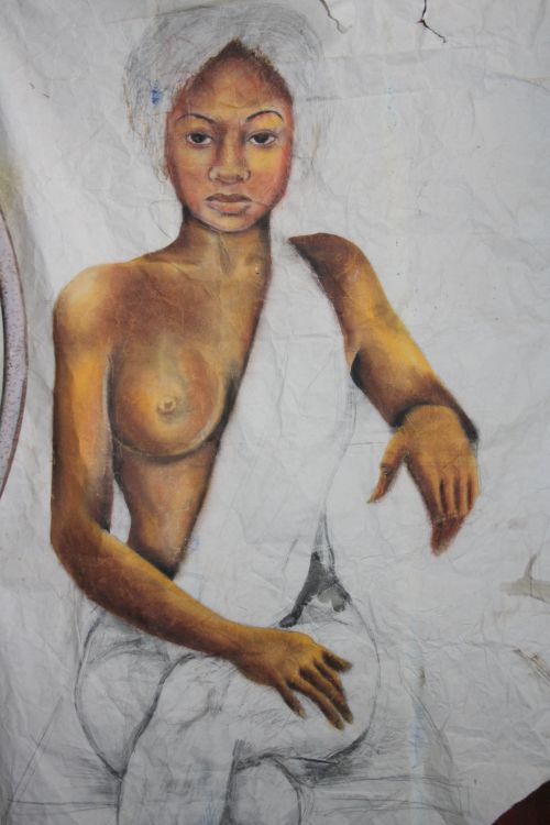 Peinture sur papier : femme en pause demi nu