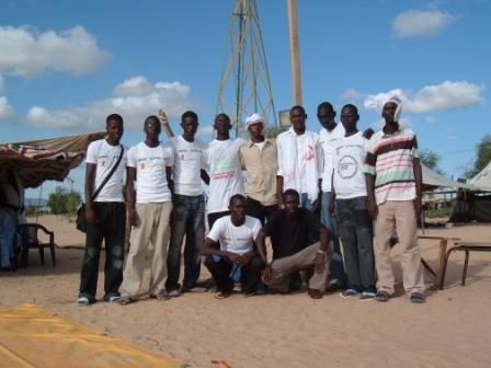 Jeunes volontaires des O.N.G. impliquées dans la campagne de sensibilisation Grand Public au site des déplacés du PK 7: OMST/SIDA, HALTE-PALU et ASPRO.2001