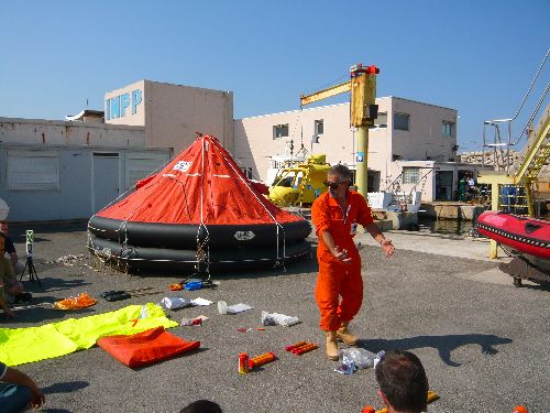 LIFE RAFT & EQUIPEMENTS - INPP MARSEILLE - FRANCE