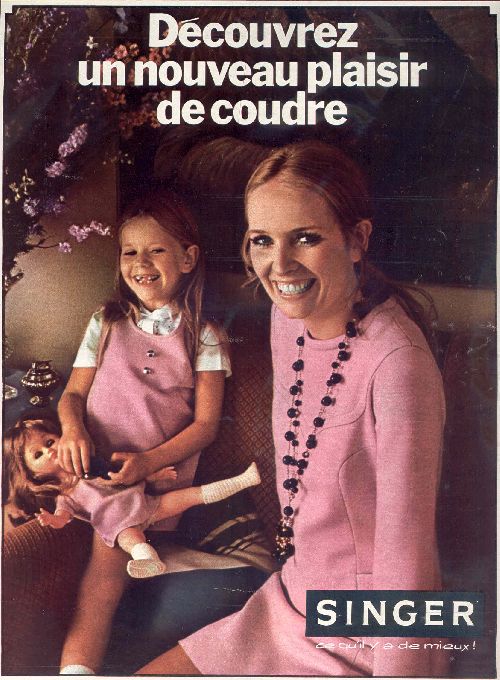 Publicité Singer de 1969 avec la poupée / Singer ads with doll
