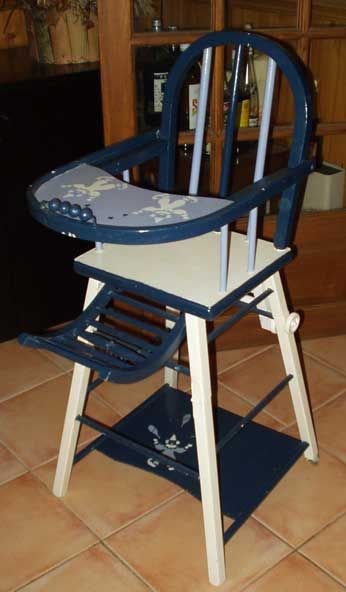 Chaise haute bleue