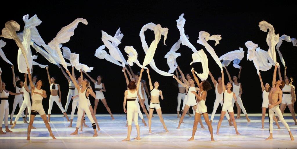 bejart-ballet-lausanne-ballet-for-life-foto-09-credit-francette-levieux.jpg