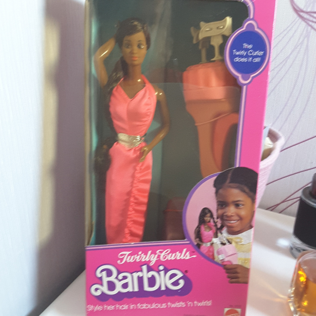 Barbie twirly curls AA