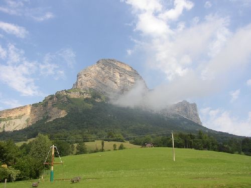 Dent de Crolles ciel bleu