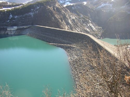 Le barrage de terre de Serre-Ponçon