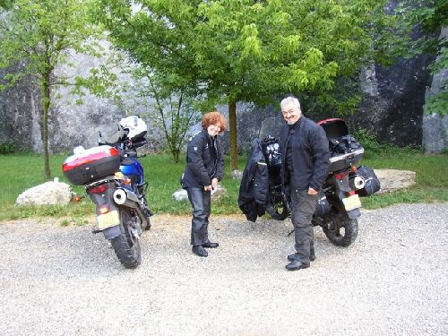 Claudine et Christian en route pour la bonnette ,confiants et même pas peur pour affronter la plus haute route d'Europe