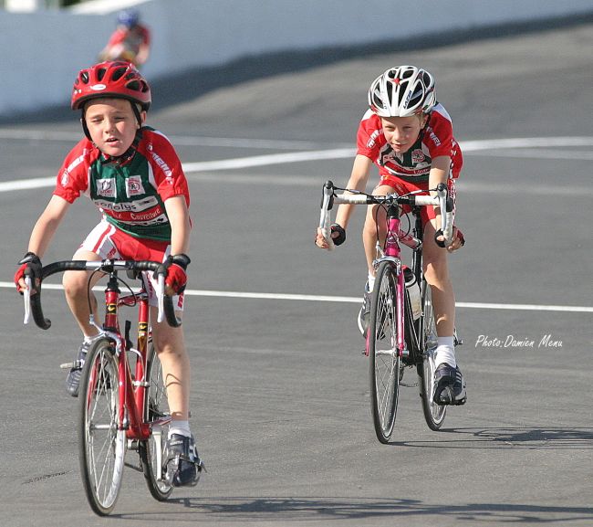 C'était il y a 12 ans (déjà)..Benjamin Adam emmène Franklin Six sur la piste du speedway.