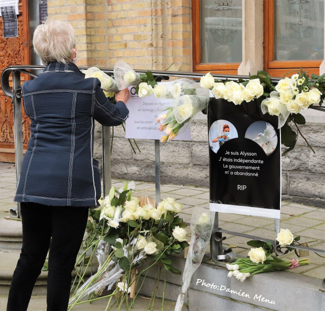 Les commerçants de l'entité  de Comines-Warneton ont rendu hommage a leur jeune collègue, Alysson.