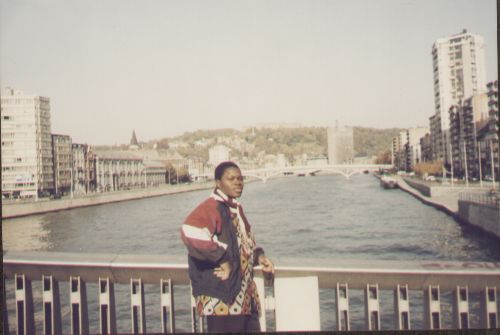 Barro San Evariste à Liège sur un pont sur la Meuse en 1999