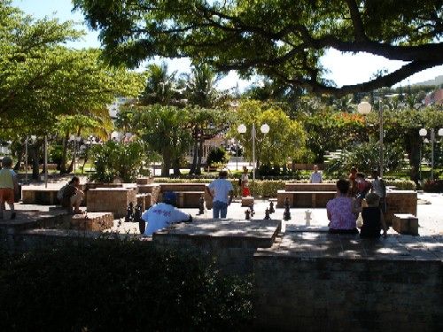 Place des Cocotiers : l'échiquier géant 