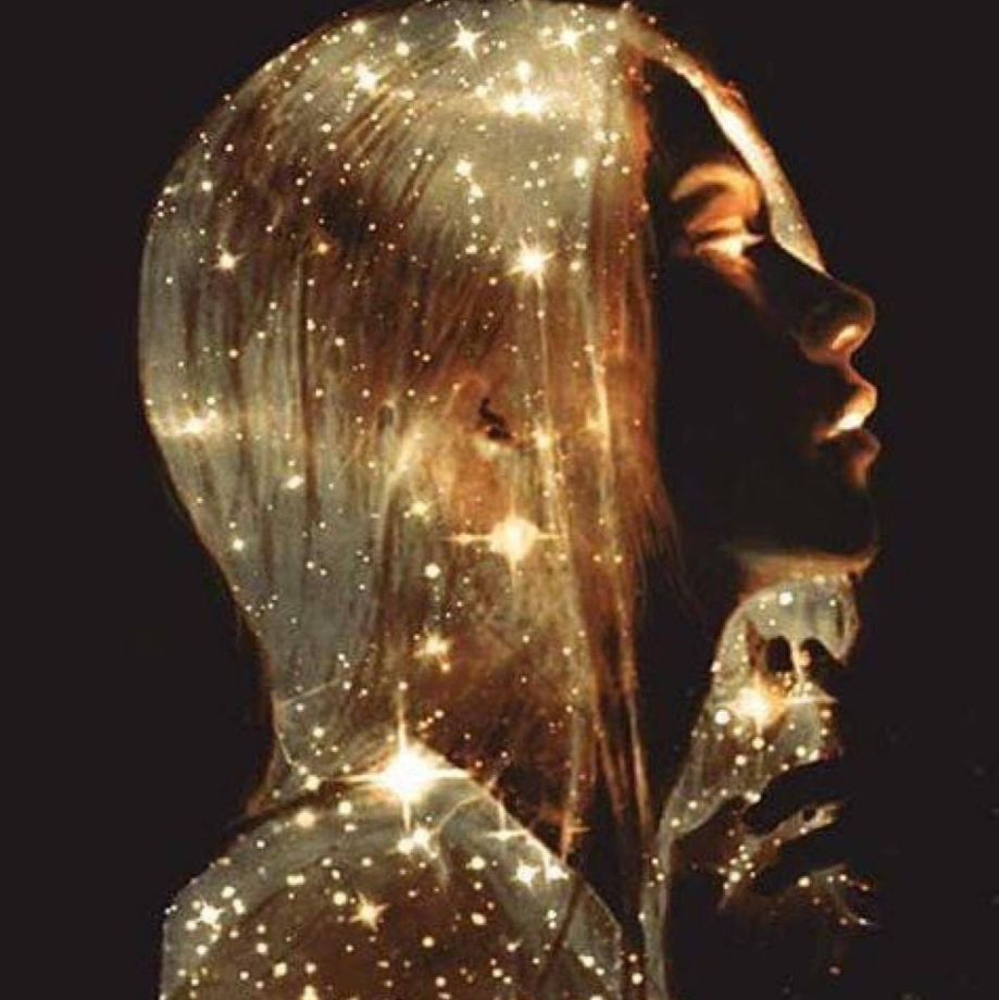 femme en lumière.jpg
