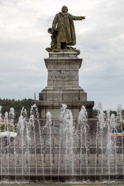 statue Léon Gambetta.jpg