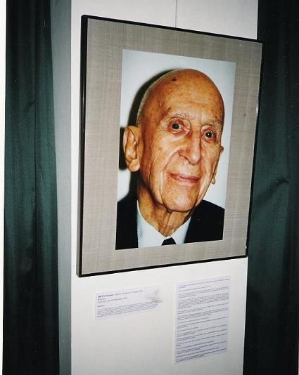 Une photo de Thomas Owen exposée à la Maison du Livre de Saint-Gilles, dans le cadre de \