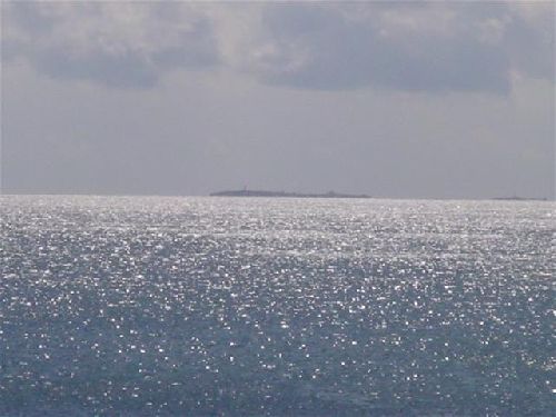 Avec une bonne vue, vous apercevez au loin les îles Glénans (qui se trouvent à plus d'une heure de bateau de la côte)