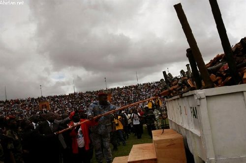 Bagbo et Sooro scellent la paix au stade municipal de Bouaké