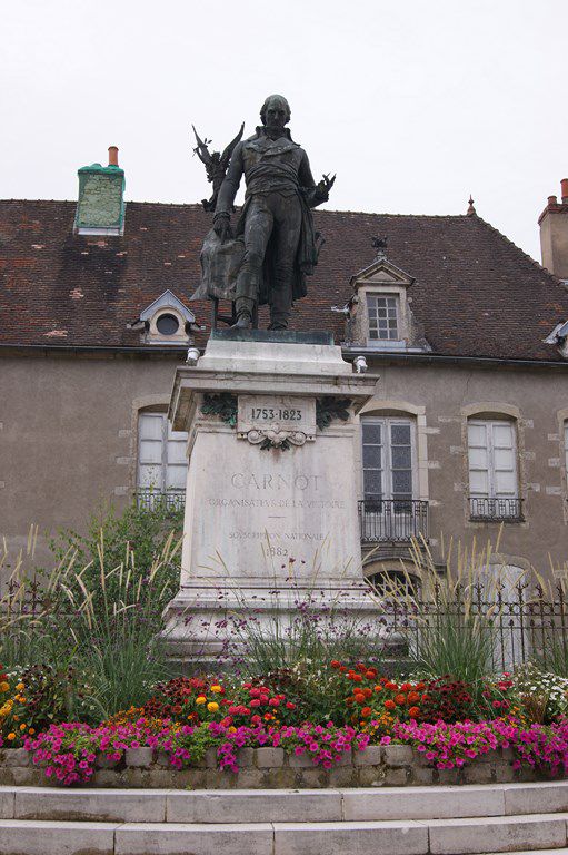 La statue de Lazare Carnot à Nolay (21)