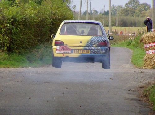 Clio Groupe A (Rallye de Beuzeville 2005) de David Hecquet (copilote) de Fred Morel