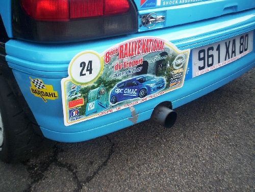 Les plaques de ce rallye sur la clio (FAN DE JEANJEAN)