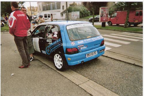 La clio arrive aux \