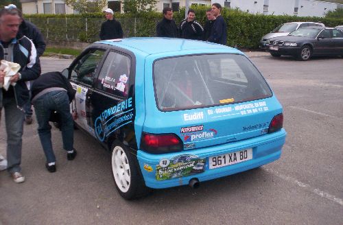 La prépa de la clio avant les vérifs techniques (JRT)