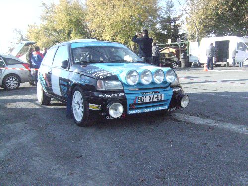 Arrivée de la clio 16s au parc de Belle isle de CHATEAUROUX (Max 34)