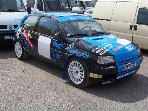 La clio avant les \