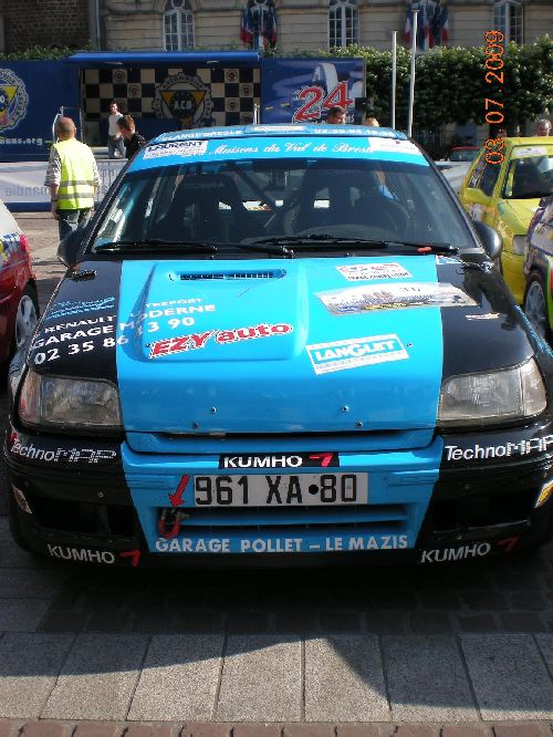 La clio au parc fermé (Merci FRED)