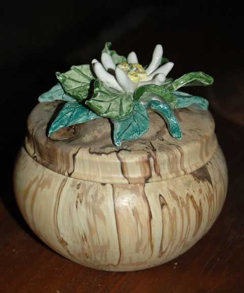 Bois échauffé + Edelweiss en céramique (H10cm)