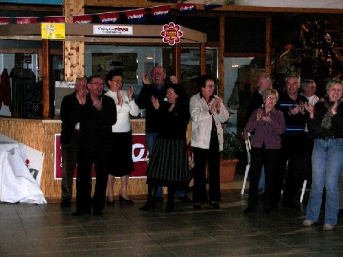 Ovation pour les musiciens.