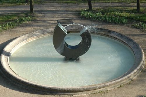 Une fontaine contemporaine !