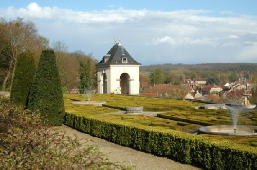 Les jardins du château.