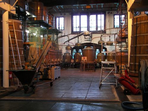 L'atelier actuel où est fabriquée la Bénédictine.