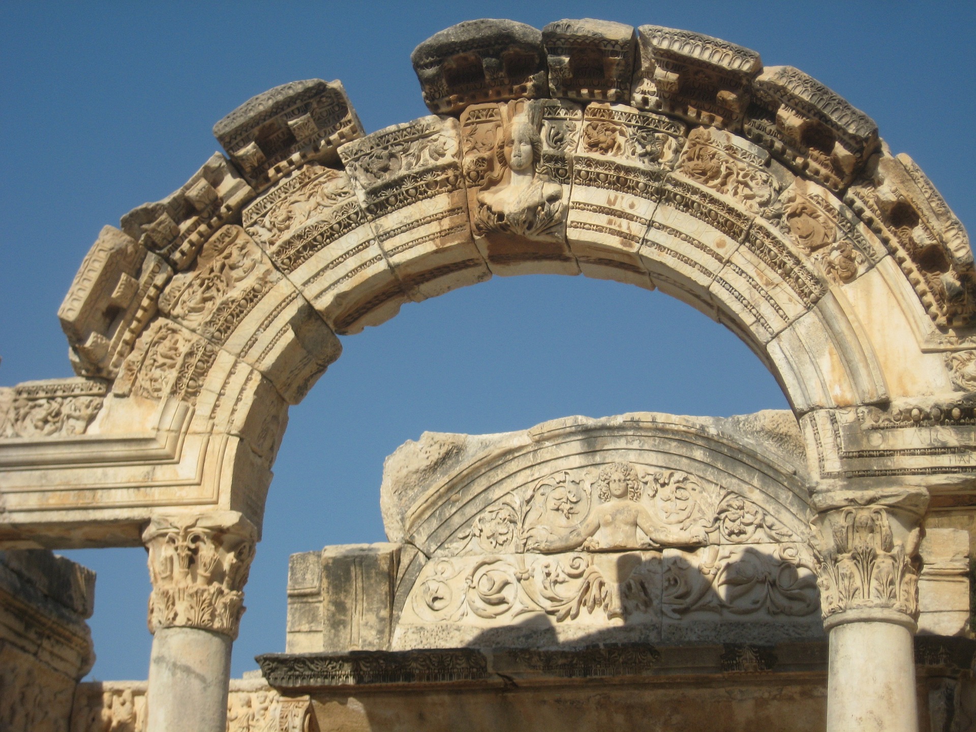 Temple d\\\'Artémis Merveille du monde Ephèse Antiquité
