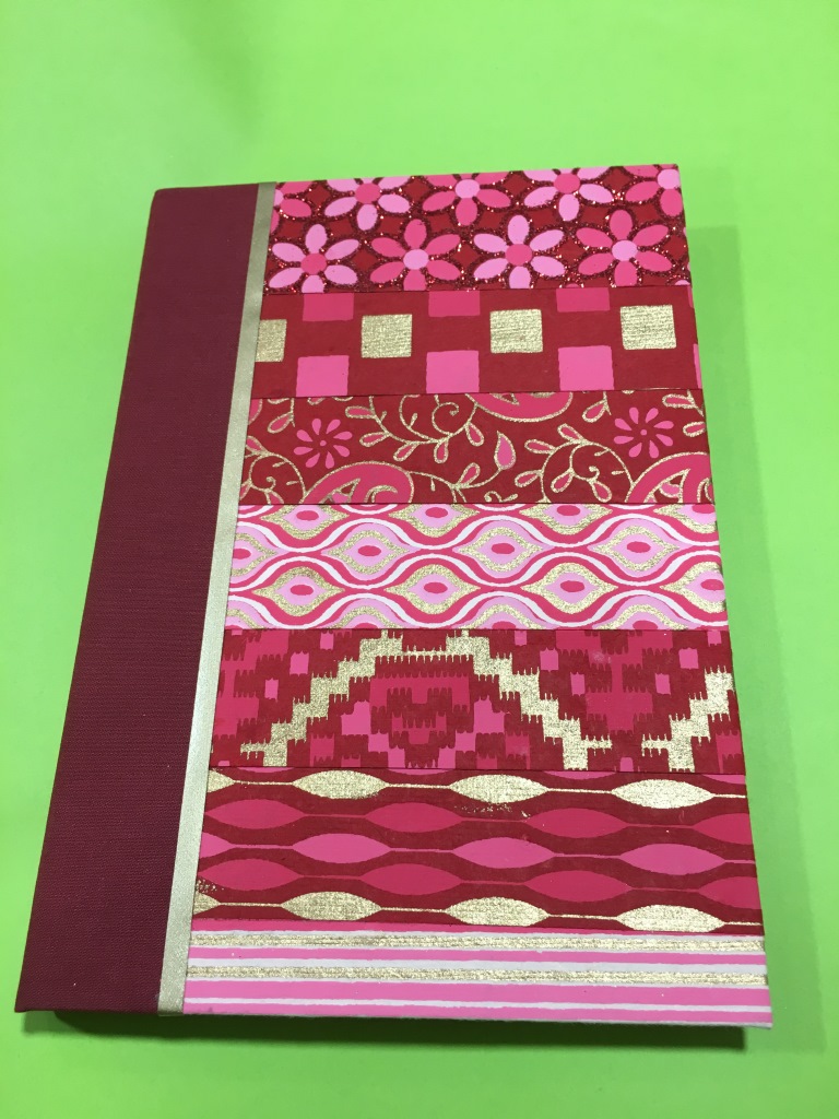 cahier rouge et rose.JPG