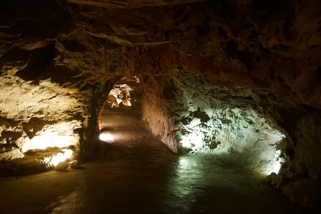 Villefrance De Conflent Grottes de Canalettes (14)