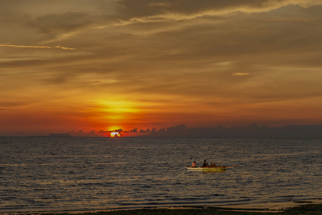 Suijor. San Juan, Gold View Beach Resort sunset. October 2018