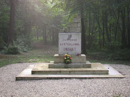 Monument en hommage au Colonel Driant