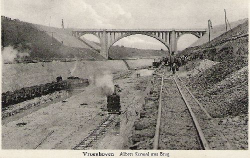 Vue du pont terminé, mais sans eau