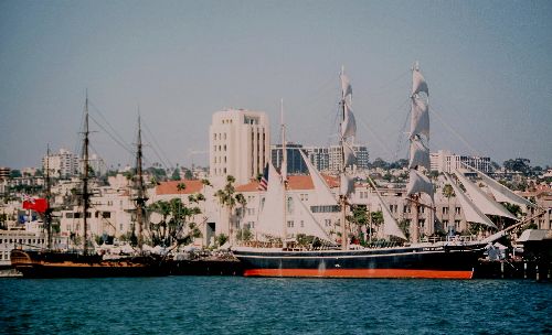 SAN DIEGO; il y a aussi des vaisseaux plus anciens!!!